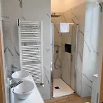 Lizard Hotel
