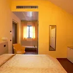 Hotel Lizard Como