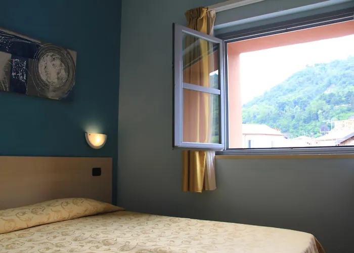 Ξενοδοχείο Lizard 3*