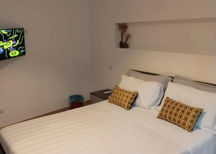 Lizard Ξενοδοχείο 3*