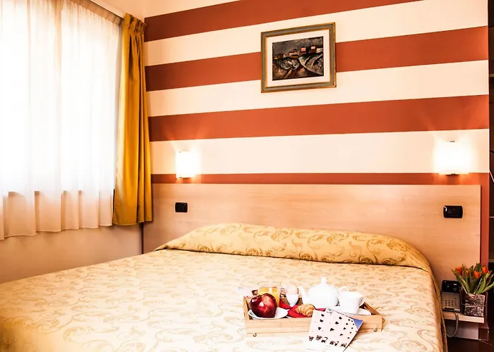 Ξενοδοχείο Lizard 3*