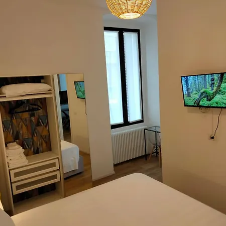 Отель Lizard 3*